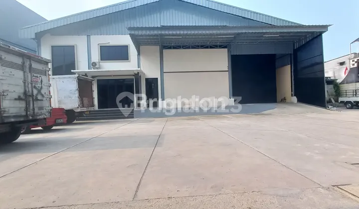 WAREHOUSE STRATEGIC LOCATION