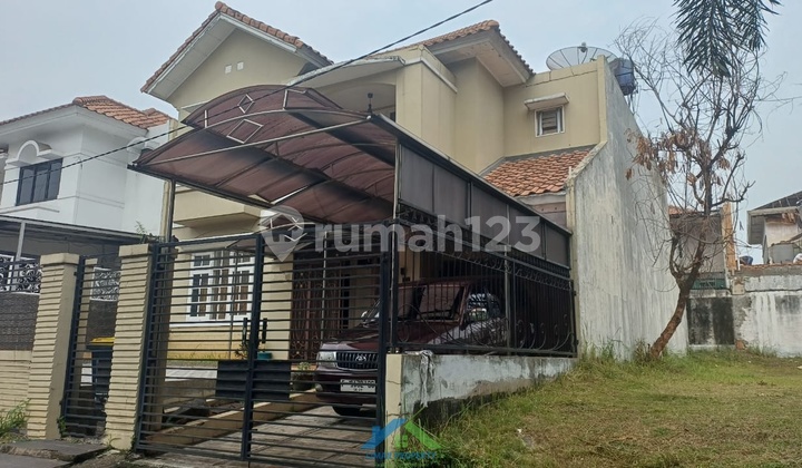 Rumah Luas Harga Bagus di Lokasi Favourite Legenda Wisata Cibubur 2