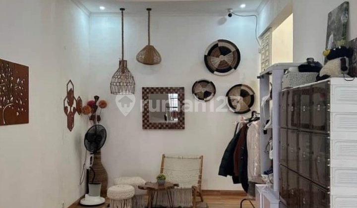 3-Storey House Furnished At The Green Hills Residence 2