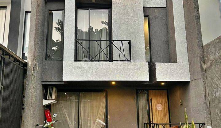 Rumah Gaya Estetik Siap Huni Lokasi Strategis Kebayoran Residence 1