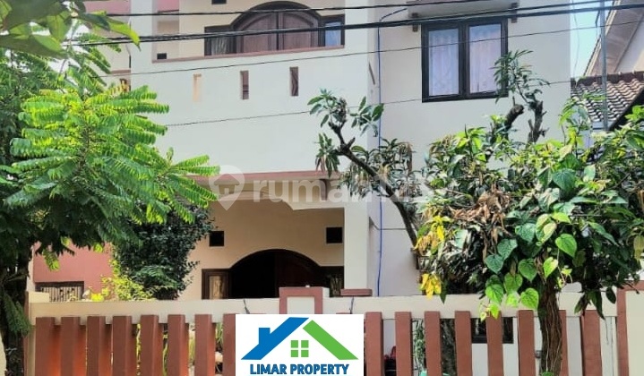 Rumah Fasilitas Oke Punya di Lokasi Cozy Tamn Laguna Cibubur