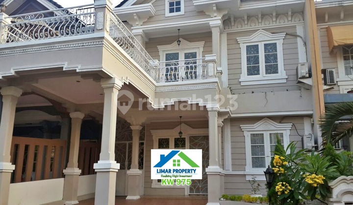 Rumah Semi Furnish Siap Huni, Strategis di Kota Wisata Cibubur