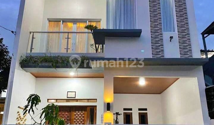 Rumah 3 Lantai Include Furnish Di  The Green Hills Residence
