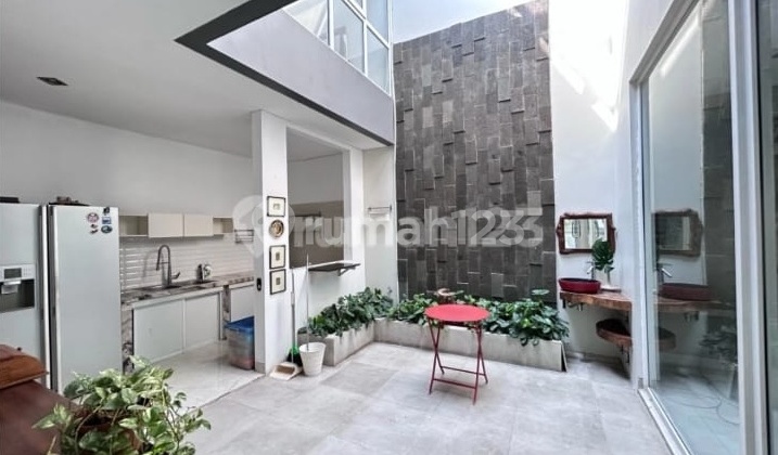 Disewakan Rumah Cozy Di Lokasi Idaman Raffles Hils Cibubur Disewakan Rumah Cozy Di Lokasi Idaman Raffles Hils Cibubur