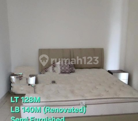 Semi-Furnished Ready-to-Occupy Home, Strategic Location in Kota Wisata. 2