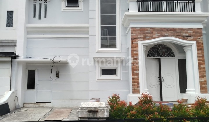 Rumah Cantik Siap Huni Lokasi Strategis Di Citra Grand Cibubur
