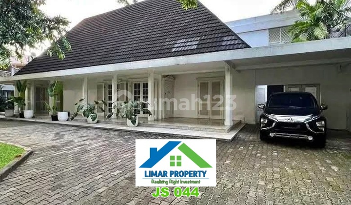 Rumah Cozy, Luas dan Nyaman Fasilitas Oke Punya di Kebayoran Baru