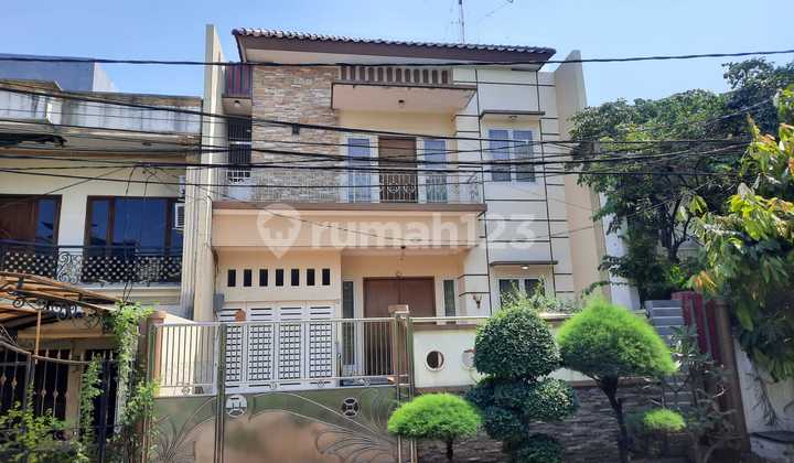 Rumah Bagus SHM 2 Lantai Sunter Semi Furnished