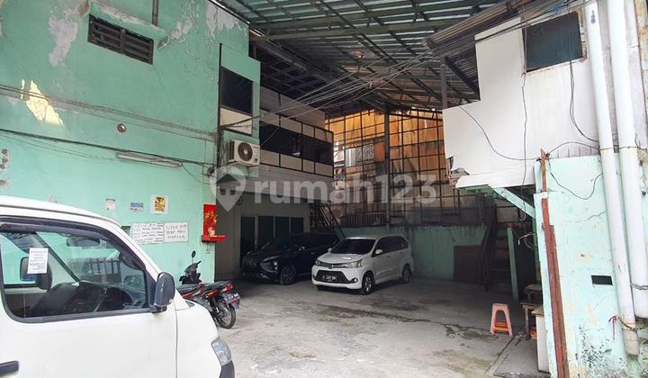 Affordable Ready-to-Use 3-Story Warehouse in Duri Jembatan Lima