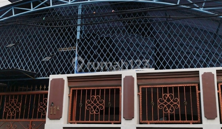 Rumah 4,5 Lantai SHM Tamansari, Jakarta