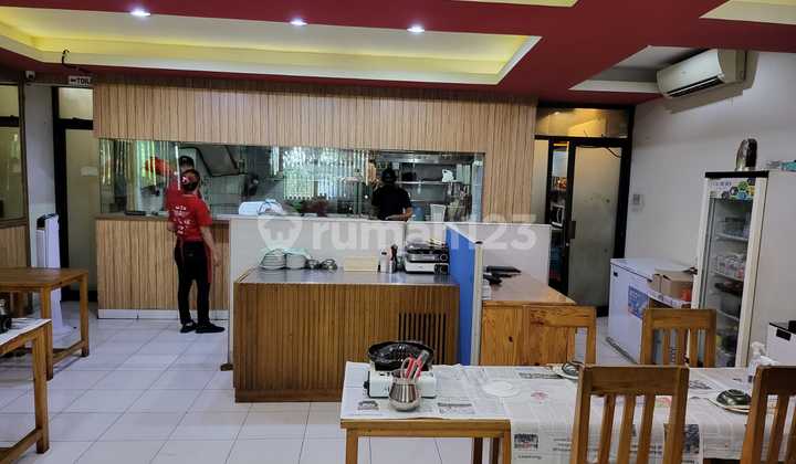 4-Story Ruko Ready for Business with Good Hook in Kartini 2
