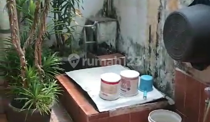 Rumah Tua Hitung Tanah 123m SHM Mangga Besar Gang Motor Rumah Tua Hitung Tanah 123m SHM Mangga Besar Gang Motor