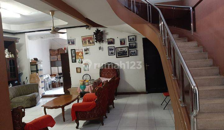 Rumah Tua Anggap Tanah 3 Muka SHM 2 Lantai Sunter  2