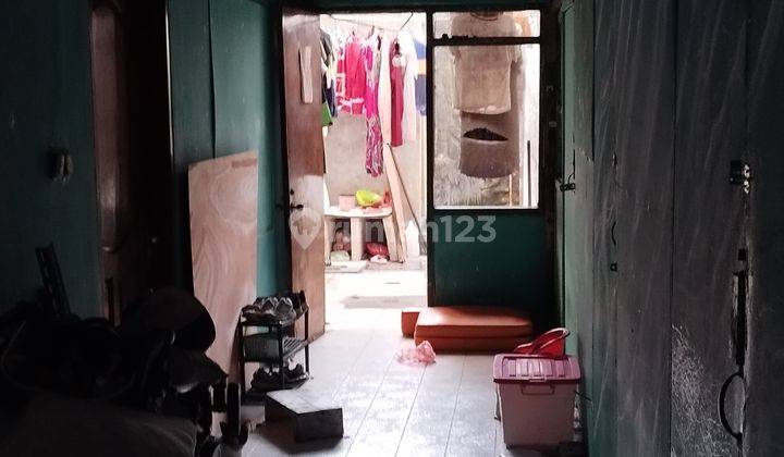 Rumah Tua SHM 2 Lantai Tanah Tinggi Senen Johar Baru 2