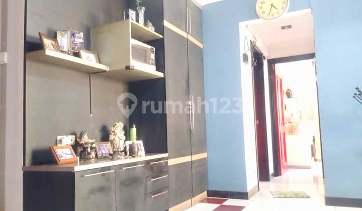 Kemayoran Park Condominium 3BR with a beautiful hook view.