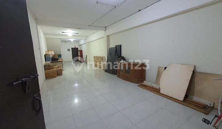 Affordable Ready-to-Use 3-Story Warehouse in Duri Jembatan Lima