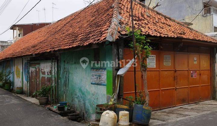 Rumah Tua Anggap Tanah SHM Belakang Jalan Gajah Mada Krukut 2