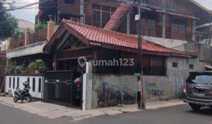 Rumah Tua Sangat Bagus SHM 2 Lantai Cempaka Putih 1