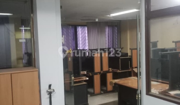 Dijual 2 Ruko Gandeng Pinangsia, Jakbar (Js.1581)