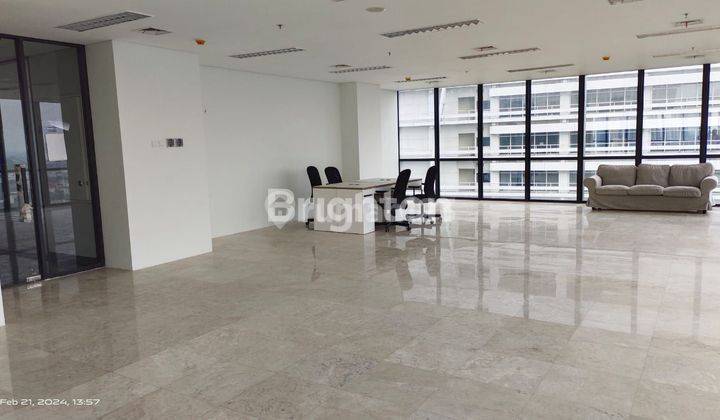 OFFICE SPACE THE SMITH ALAM SUTERA LANTAI RENDAH CITY VIEW 1