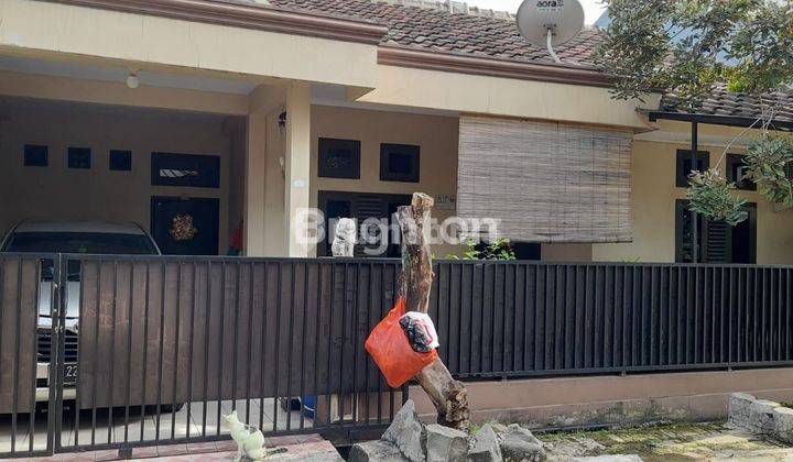 Rumah siap huni Pemandangan belakang danau Regency 1 1