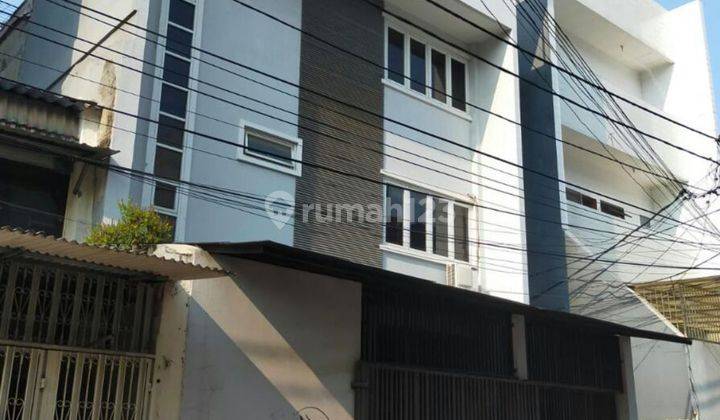 Rumah Cantik Minimalis Modern Di Tambora Jakarta Barat 1