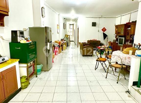 For Sale Strategic Shop House by Main Road