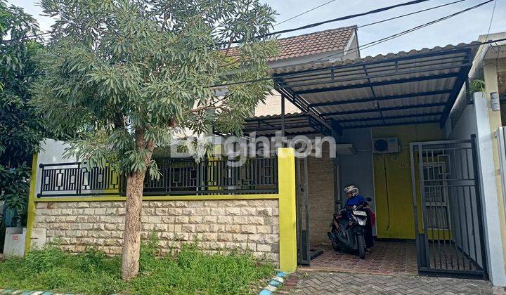 RUMAH TERAWAT VALENCIA GARDEN SIAP HUNI NYAMAN DAN AMAN 1