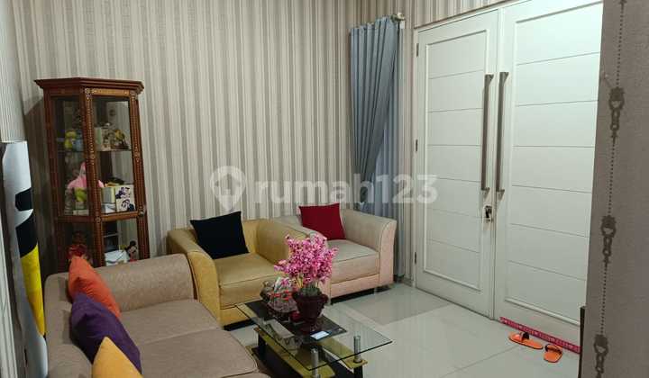 Rumah Terawat Minimalis Villa Valensia Pakuwon Indah
