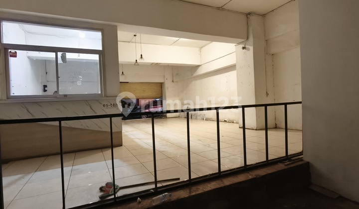 Ruko Siap Pakai Strategis Komersial Embong Malang Dekat Tpp