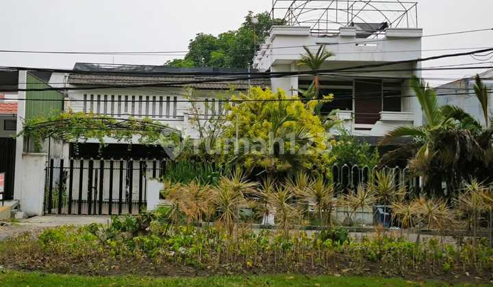 Rumah Terawat Strategis Raya Tenggilis Selangkah Ke Ubaya Rumah Terawat Strategis Raya Tenggilis Selangkah Ke Ubaya