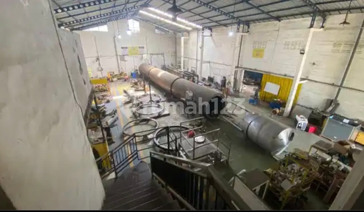 The Factory and Warehouse are Still Active, Parengan, Kraton, Krian. The Factory and Warehouse are Still Active, Parengan, Kraton, Krian.