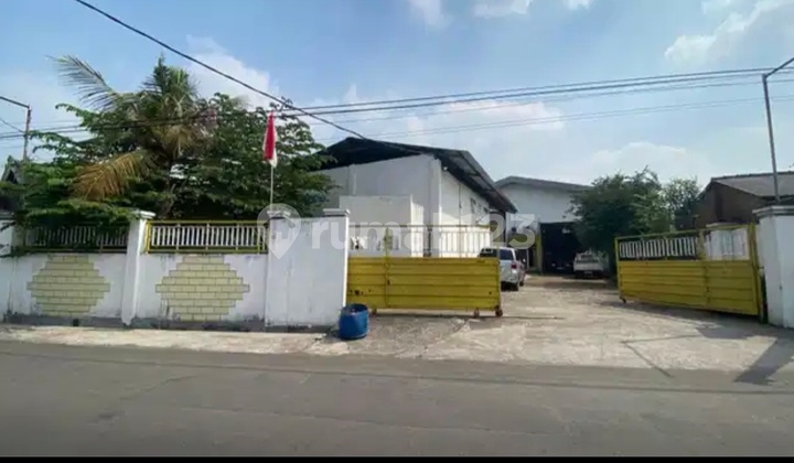 The Factory and Warehouse are Still Active, Parengan, Kraton, Krian. The Factory and Warehouse are Still Active, Parengan, Kraton, Krian.