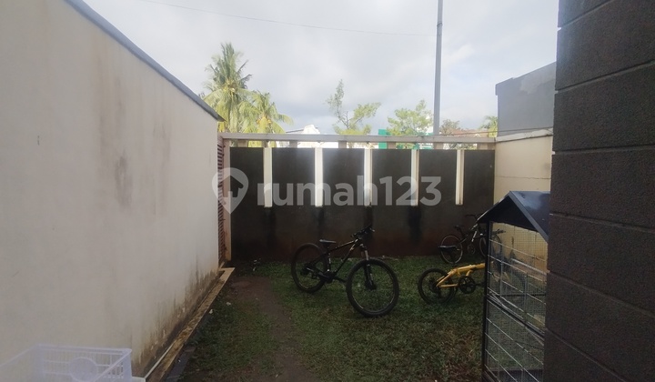 Dijual Rumah 2 Lantai Strategis di Kencanaloka Bsd 2