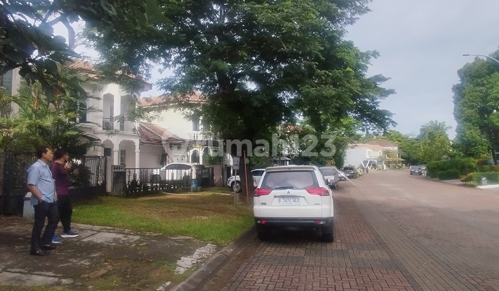 2-Storey House at Boulevard Delatinos BSD with High Ceilings + Backyard 2