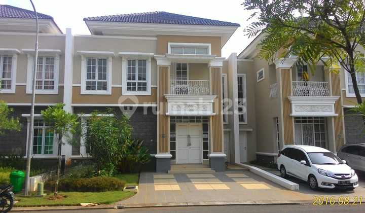 Disewakan Rumah 2 Lantai di Menaggio Village Gading Serpong Disewakan Rumah 2 Lantai di Menaggio Village Gading Serpong