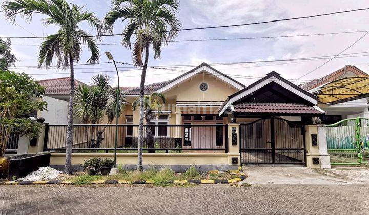 Rumah Luas Tenang Row Jalan Lebar Harga Spesial Rungkut, Surabaya 1