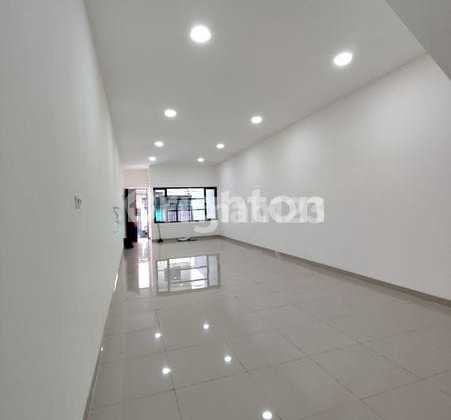 Rumah Baru Kavling Polri Dekat Taman 3,5 Lt Komplek Jelambar Rumah Baru Kavling Polri Dekat Taman 3,5 Lt Komplek Jelambar