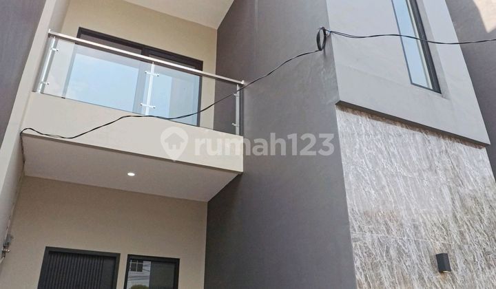 Rumah Baru 3 Lt 5 Mnt Ke Tanjung Duren Dalam Komplek Elite Tenang 2