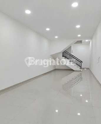 Rumah Baru Kavling Polri Dekat Taman 3,5 Lt Komplek Jelambar 2