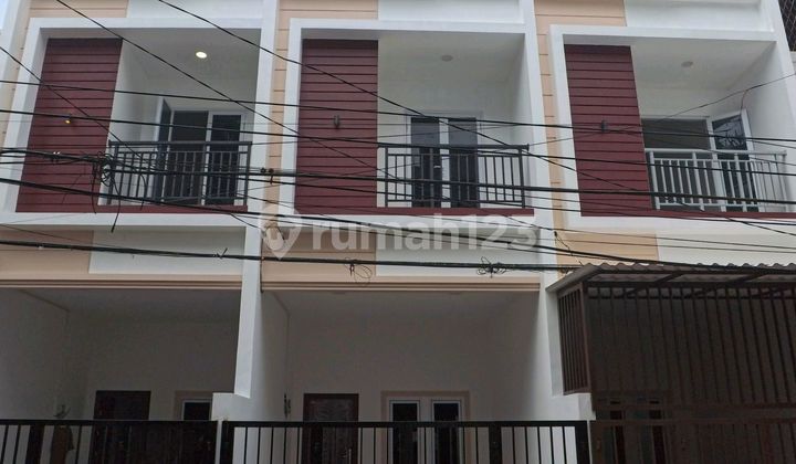 Rumah Baru Jelambar Akses Mudah Dekat Kuliner 3,5lantai Atap Cor