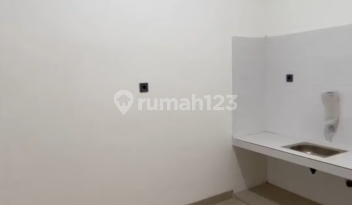 New House 1m from Jelambar 3 Lt Near Main Road West Jakarta 2