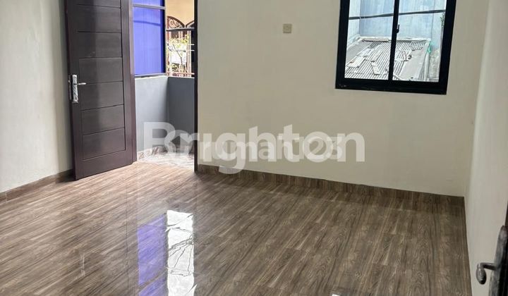 Rumah Kavling Polri 3Lantai Jelambar Jakarta Barat
