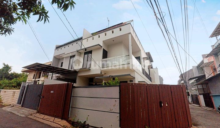 Rumah Green Ville Hoek 2.5 Lt Strategis Row 2 Mbl Jakarta Barat 2