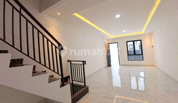 Rumah Baru 3 Lt Duri Kepa American Classic Komplek Row 2 Mobil 2