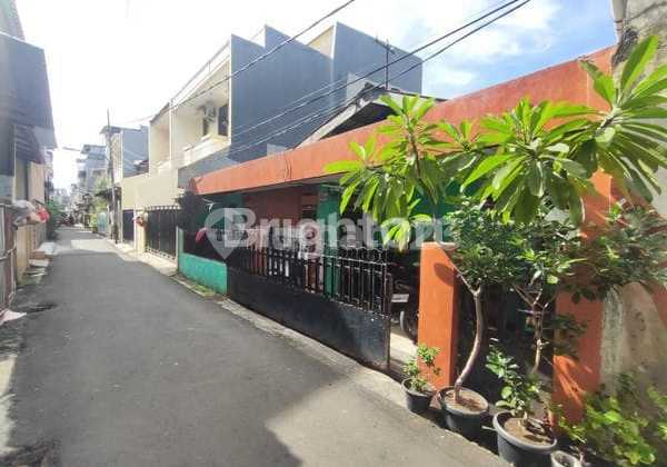 Rumah Tanjung Duren Bebas Banjir Strategis Mall Jakarta Barat 2