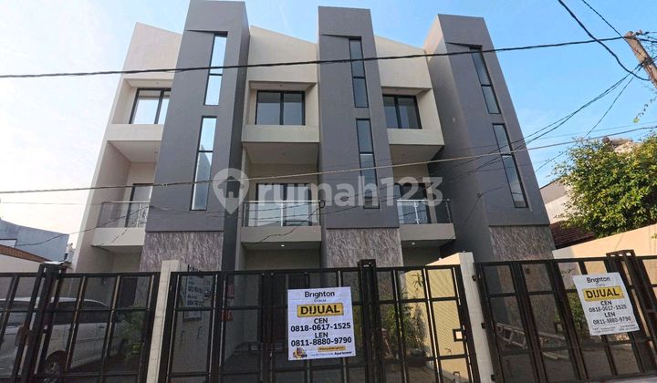 Rumah Baru 3 Lt 5 Mnt Ke Tanjung Duren Dalam Komplek Elite Tenang