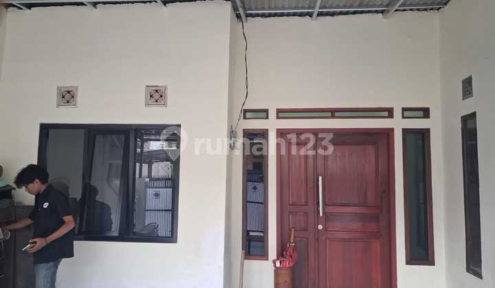 Rumah Nyaman dan Aman Komplek Permata Biru Dekat ke Sumarecon