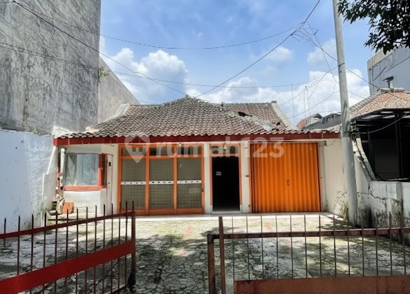 Sewa Rumah Mainroad Cocok Buat Kantor ,Kuliner Area Bkr Buah Batu