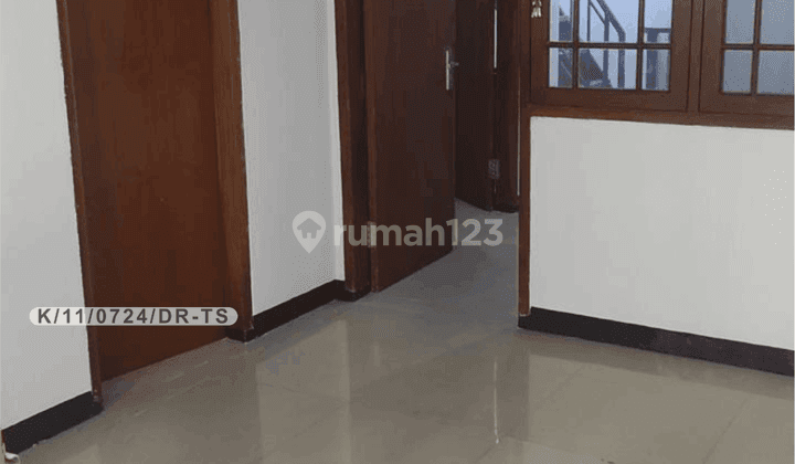 Rumah 2 Lantai Sertifikat Hak Milik di Jl. Taman Kopo Indah 1, Bandung 1